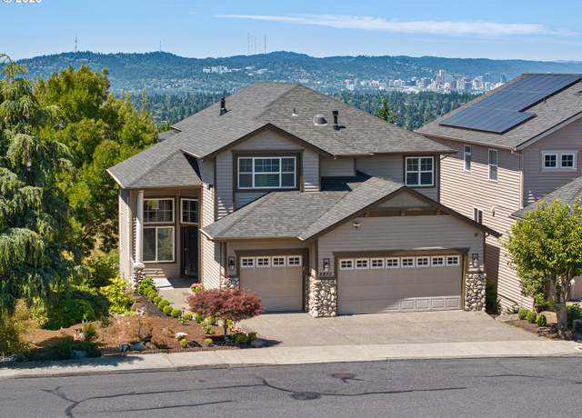 Property at 8833 SE Bristol Park Dr, Happy Valley, OR 97086, 4 beds, 3.5 baths