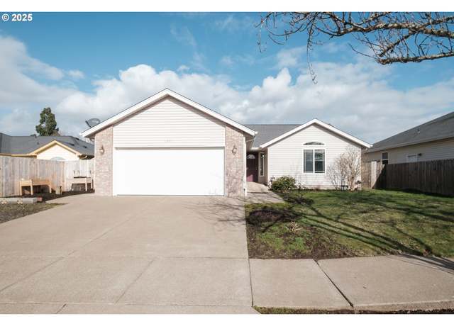 Property at 1921 Summerfield Ct, Albany, OR 97321, 3 beds, 2 baths