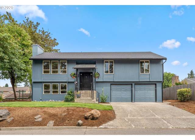 Property at 15800 SE Wallace Rd, Milwaukie, OR 97267, 3 beds, 3 baths