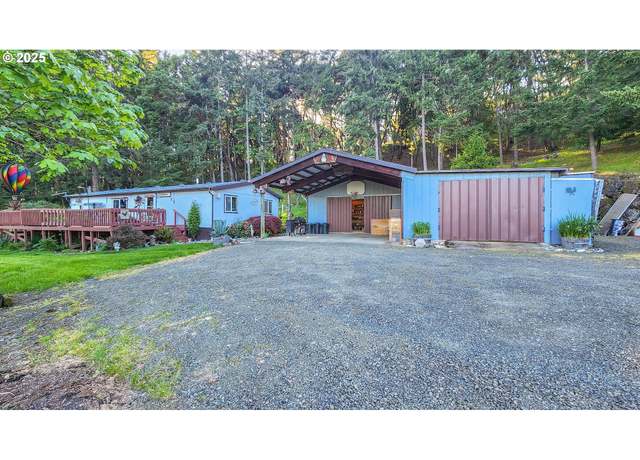 Property at 725 Forest View Ln, Roseburg, OR 97471, 3 beds, 2 baths