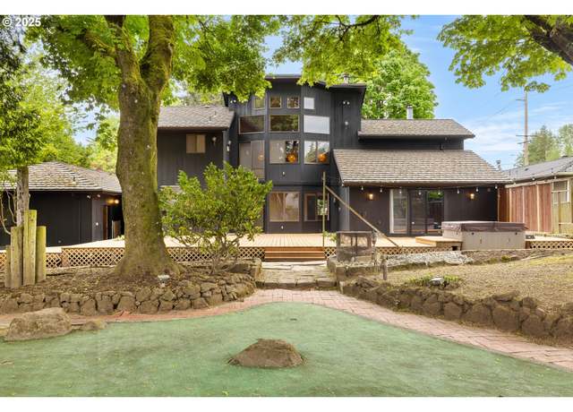 Property at 1940 SW 71st Ave, Portland, OR 97225, 6 beds, 5 baths
