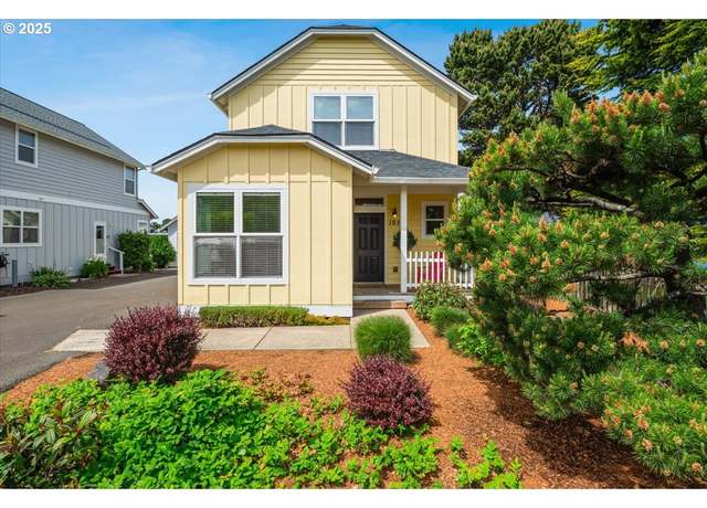 Property at 1537 NW 21st St, Lincoln City, OR 97367, 3 beds, 2.5 baths