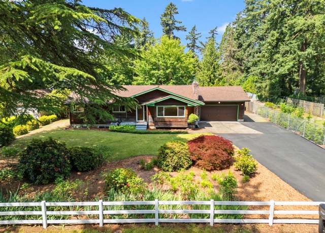 Property at 3123 SE 129th Ave, Portland, OR 97236, 4 beds, 2.5 baths