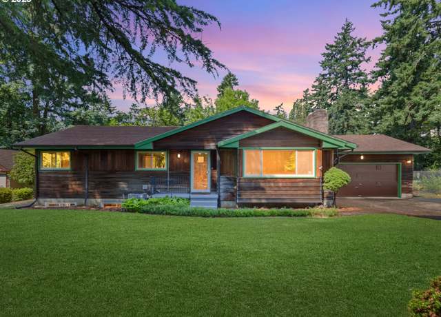 Property at 3123 SE 129th Ave, Portland, OR 97236, 4 beds, 2.5 baths