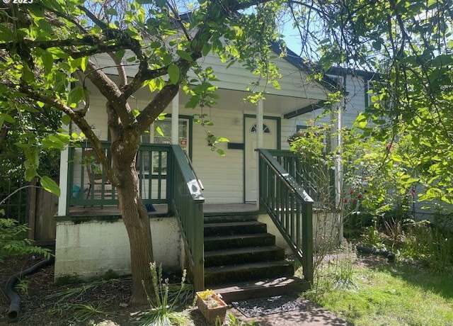 Property at 239 D St, Springfield, OR 97477, 3 beds, 1 bath