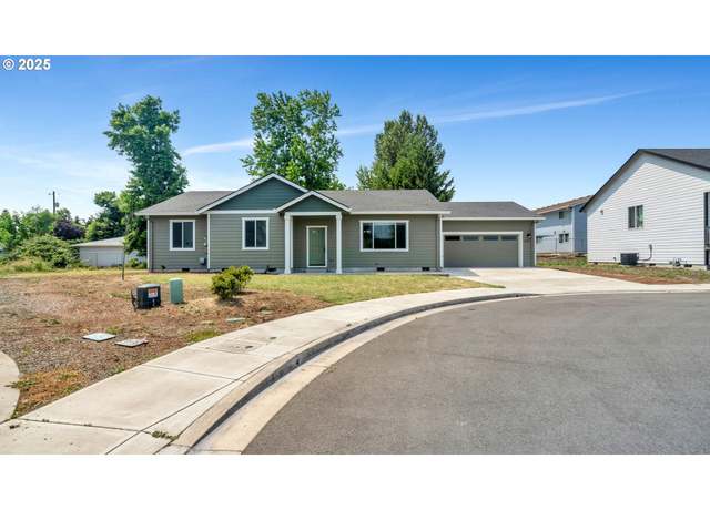 Property at 3009 NE Tierra Dr, Salem, OR 97305, 3 beds, 2 baths