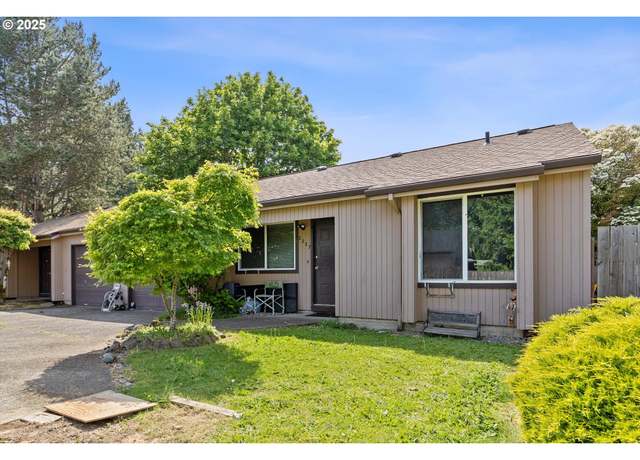Property at 12230 SW 106th Dr, Tigard, OR 97223, 4 beds, 2 baths