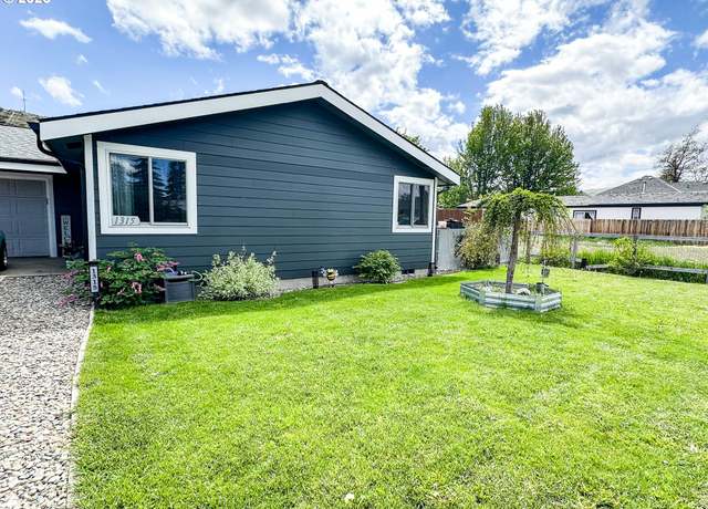 Property at 1315 Auburn Ave, Baker City, OR 97814, 3 beds, 1.5 baths