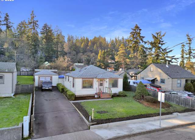 Property at 1648 Augusta St, Eugene, OR 97403, 3 beds, 1 bath
