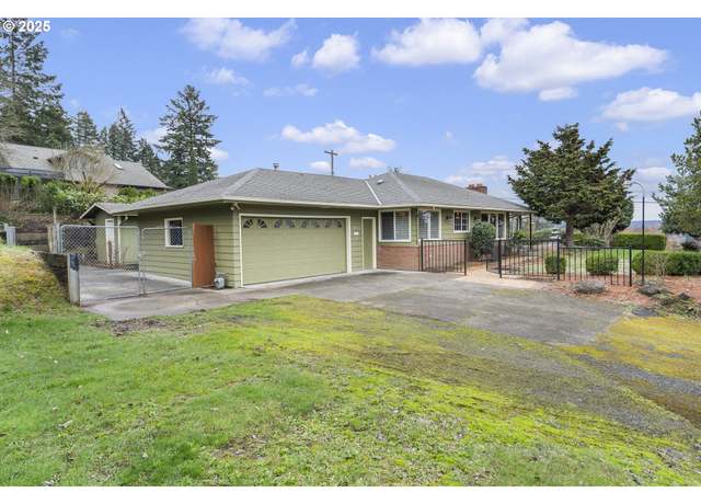 Property at 9622 SE Clatsop St, Happy Valley, OR 97086, 3 beds, 2 baths