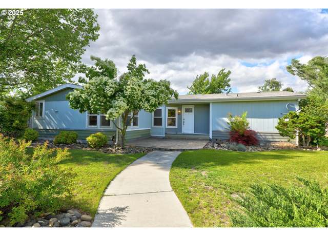 Property at 403 Iola St, Dallesport, WA 98617, 3 beds, 3 baths