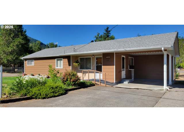 Property at 76376 River Rd, Oakridge, OR 97463, 3 beds, 1 bath