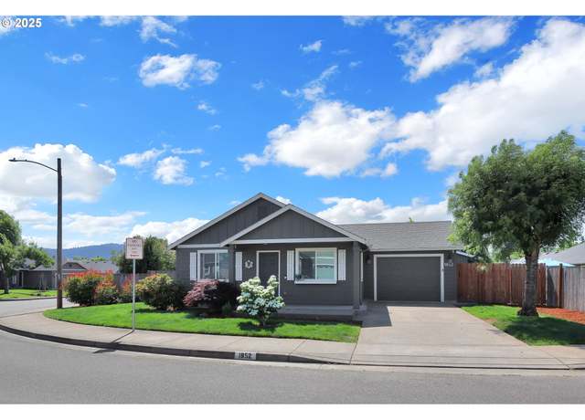 Property at 1852 S 58th St, Springfield, OR 97478, 2 beds, 1 bath
