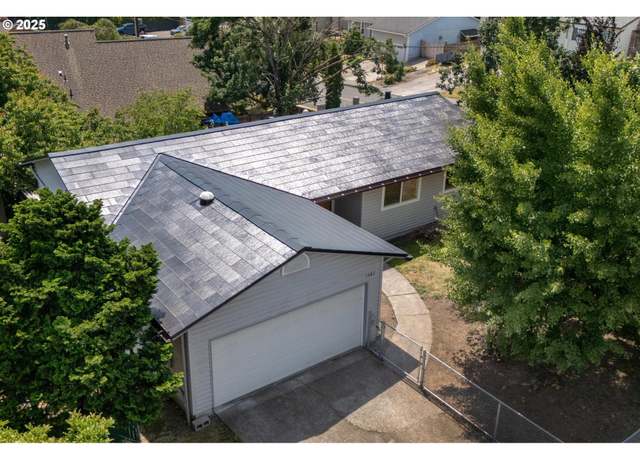 Property at 1482 SW 5th Pl, Gresham, OR 97080, 4 beds, 3 baths