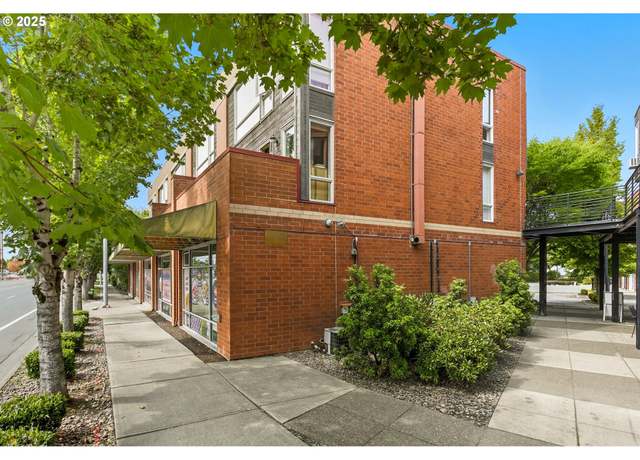 Property at 17040 SW Whitley Way #201, Beaverton, OR 97006, 2 beds, 1.5 baths