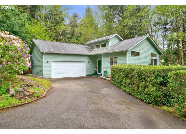 Property at 3347 31st St, Florence, OR 97439, 3 beds, 2 baths