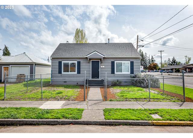 Property at 8 E Pine St, Lebanon, OR 97355, 2 beds, 1 bath