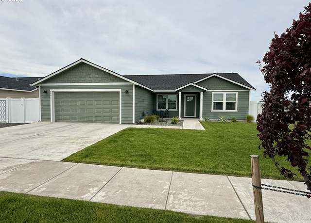 Property at 400 SW Goldfinch Ln, Boardman, OR 97818, 3 beds, 2 baths