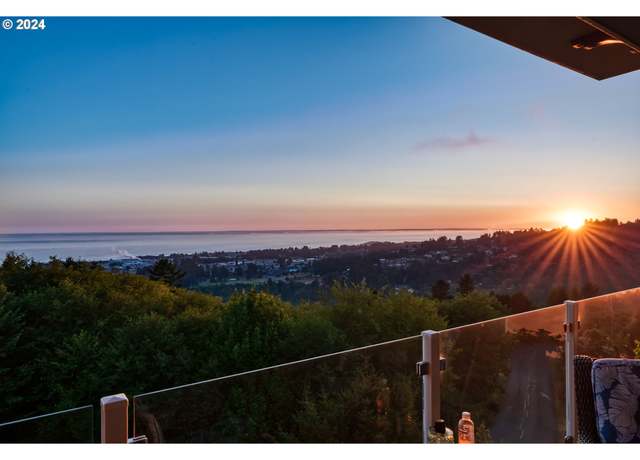 Property at 16898 Crown Terrace Rd, Brookings, OR 97415, 4 beds, 3.5 baths