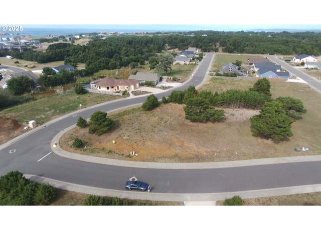 Property at 2776 Lincoln Ave, Bandon, OR 97411