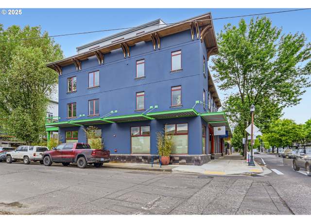 Property at 325 NE Graham St, Portland, OR 97212, 3 beds, 2 baths