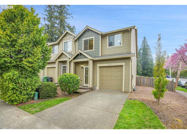 Property at 38651 Galway St, Sandy, OR 97055, 3 beds, 2.5 baths