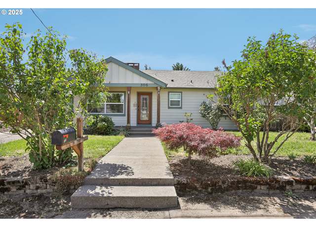 Property at 306 9th St, Dayton, OR 97114, 3 beds, 1 bath