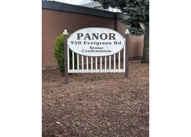 Property at 950 Evergreen Rd #310, Woodburn, OR 97071, 2 beds, 1 bath