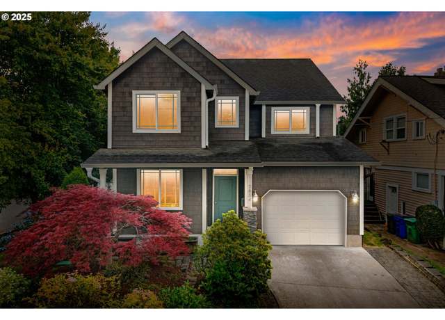 Property at 2834 SE Franklin St, Portland, OR 97202, 4 beds, 2.5 baths
