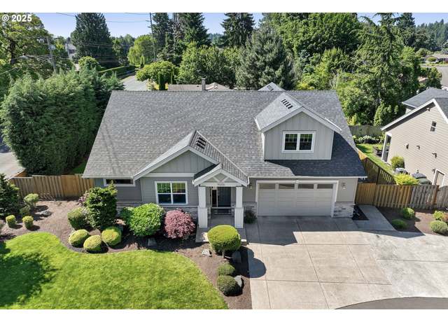 Property at 14206 SE Woodside Ave, Milwaukie, OR 97267, 3 beds, 2.5 baths