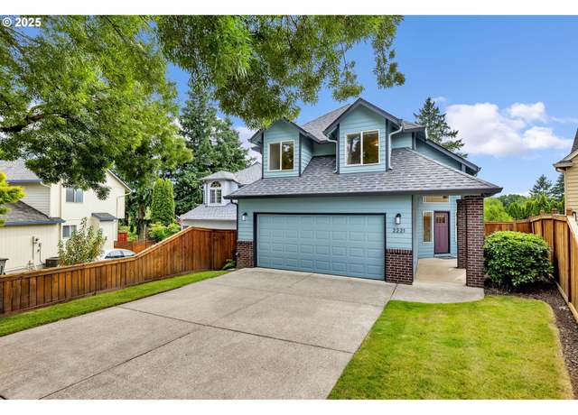 Property at 2221 NW 138th St, Vancouver, WA 98685, 3 beds, 2.5 baths