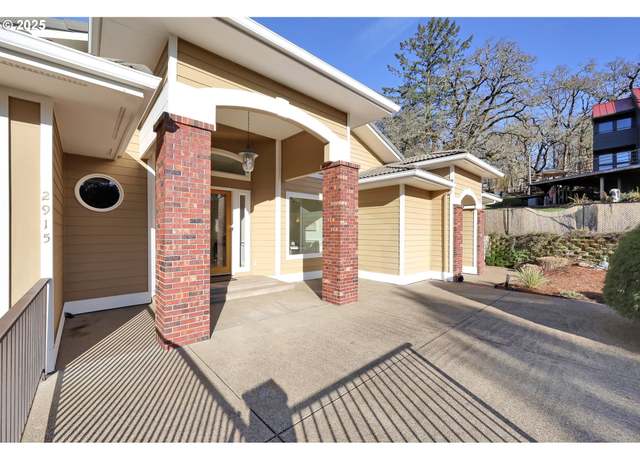 Property at 2915 Chandler Ave, Eugene, OR 97403, 5 beds, 5 baths