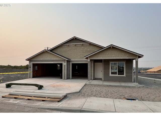 Property at 900 NE Laurel Springs Dr, Hermiston, OR 97838, 4 beds, 2 baths