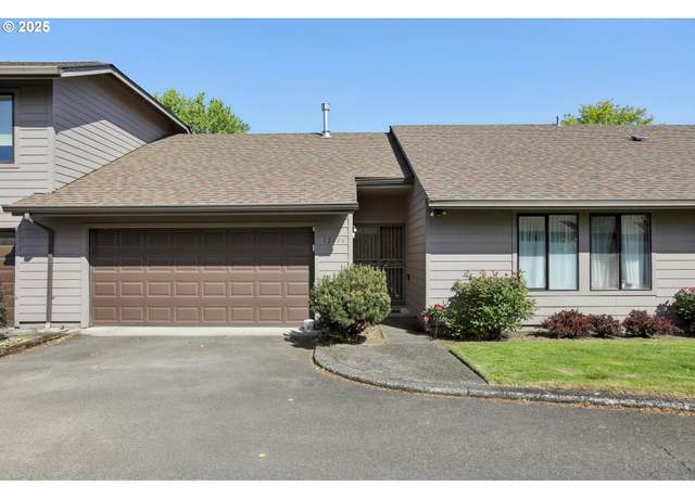 Property at 12604 NE Prescott Dr, Portland, OR 97230, 3 beds, 2 baths