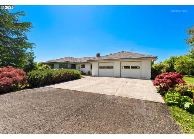 Property at 1810 D St, Forest Grove, OR 97116, 3 beds, 2.5 baths