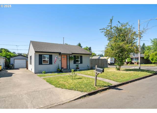 Property at 2903 E 26th St, Vancouver, WA 98661, 2 beds, 1 bath