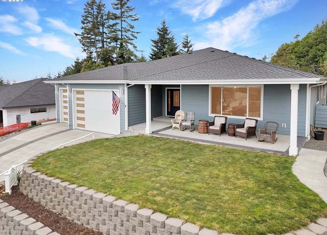 Property at 7186 Vista Ridge Dr, Brookings, OR 97415, 3 beds, 2.5 baths