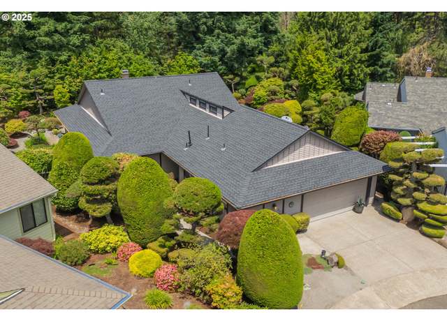 Property at 2423 NE 153rd Pl, Portland, OR 97230, 3 beds, 2 baths