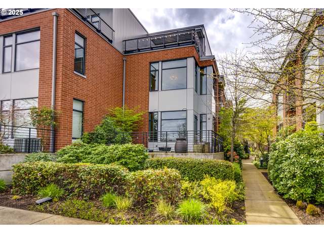 Property at 1716 NW Riverscape St, Portland, OR 97209, 2 beds, 2.5 baths