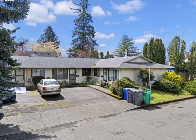 Property at 8416 SE Insley St, Portland, OR 97266, 5 beds, 3 baths