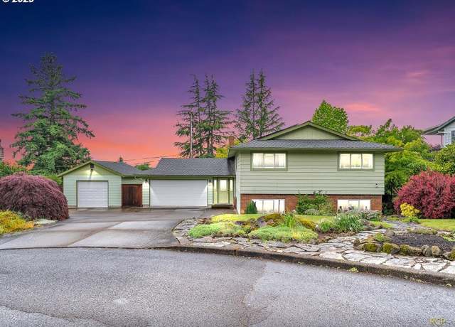 Property at 10795 SE 93rd Ct, Happy Valley, OR 97086, 4 beds, 3 baths