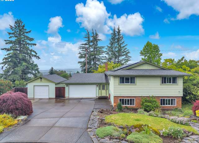 Property at 10795 SE 93rd Ct, Happy Valley, OR 97086, 4 beds, 3 baths