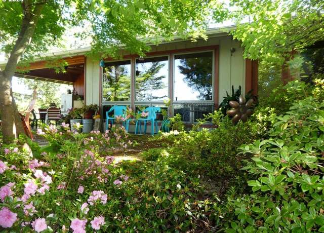 Property at 242 Rocky Point Ln, Roseburg, OR 97471, 3 beds, 2.5 baths