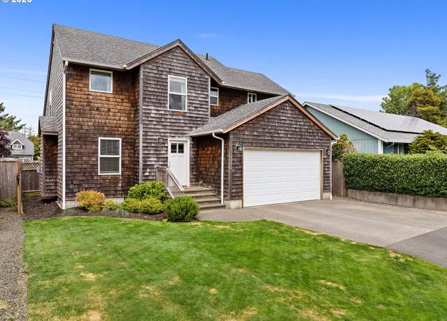Property at 1374 9th Ave, Seaside, OR 97138, 4 beds, 2.5 baths
