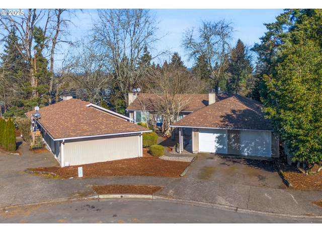 Property at 19789 SW Santee Ct, Tualatin, OR 97062, 9 beds, 5 baths