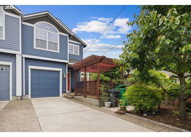 Property at 4516 SE Ogden St, Portland, OR 97206, 3 beds, 2.5 baths