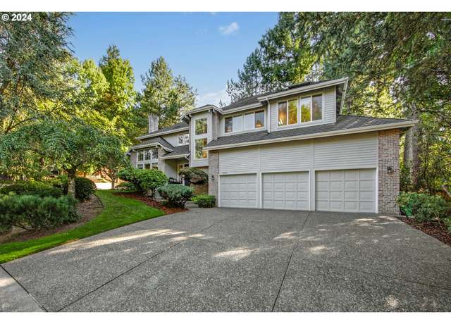 Property at 6044 SW Knightsbridge Dr, Portland, OR 97219, 4 beds, 2.5 baths