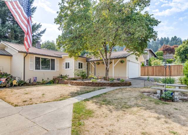 Property at 32952 NW Ridge Dr, Scappoose, OR 97056, 4 beds, 3 baths
