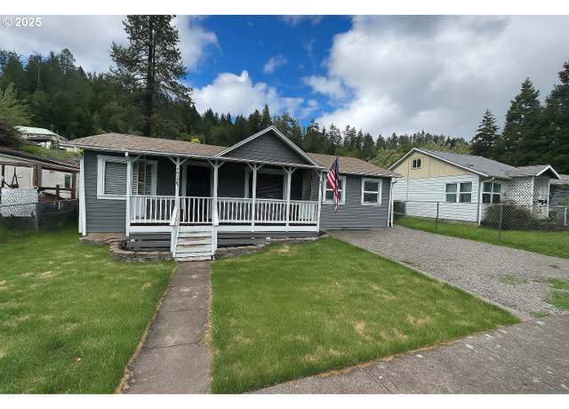 Property at 48399 E 1st St, Oakridge, OR 97463, 3 beds, 1 bath