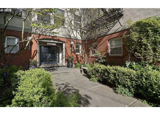 Property at 731 SW King Ave, Portland, OR 97205, 2 beds, 1 bath
